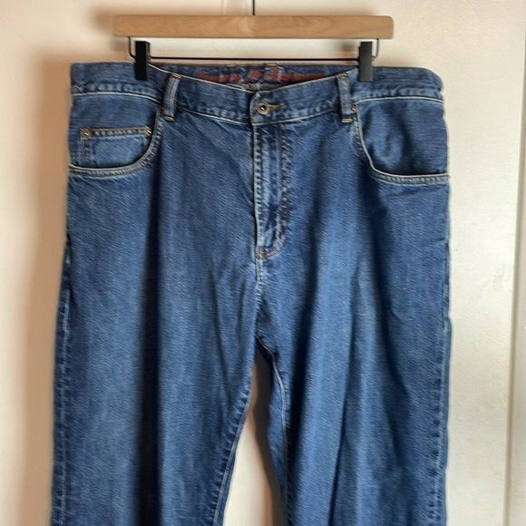 Tommy Bahama Easy Fit Straight Leg Jeans 38W 30L - Picture 2 of 13